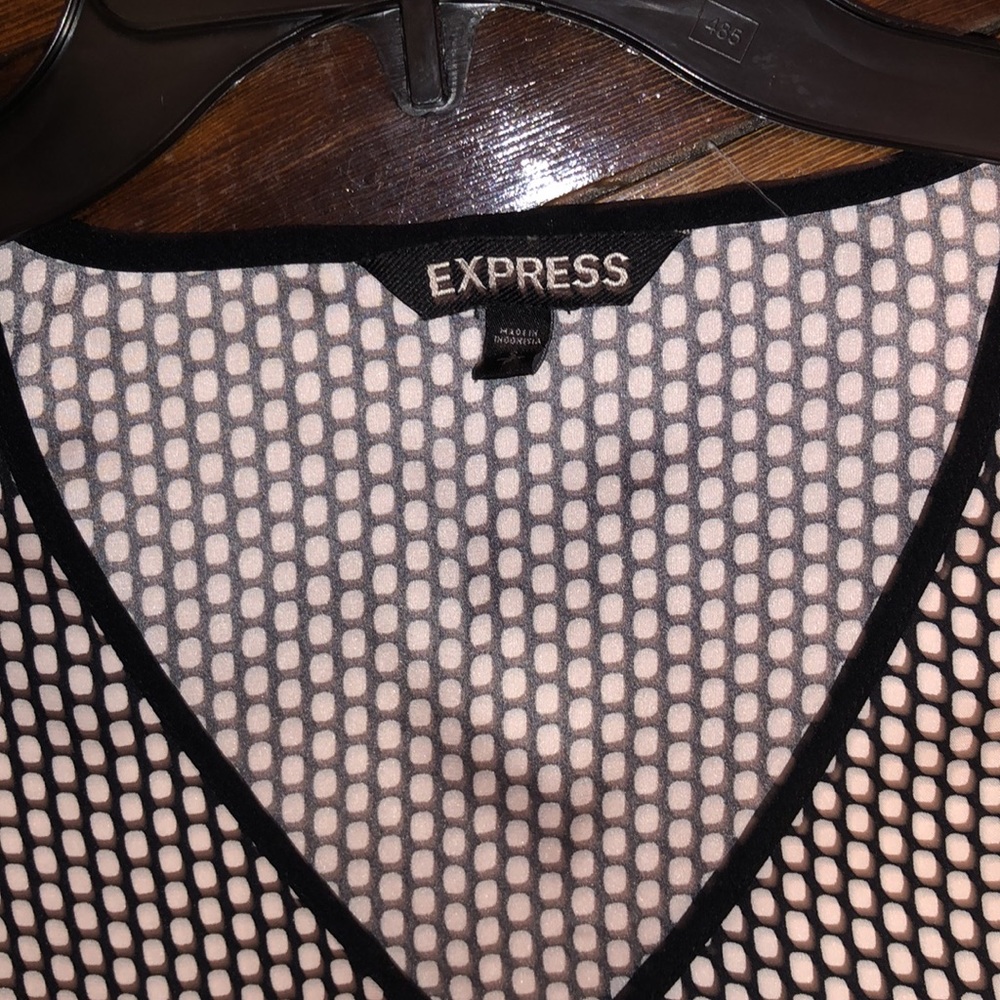 Express top - Picture 2 of 5